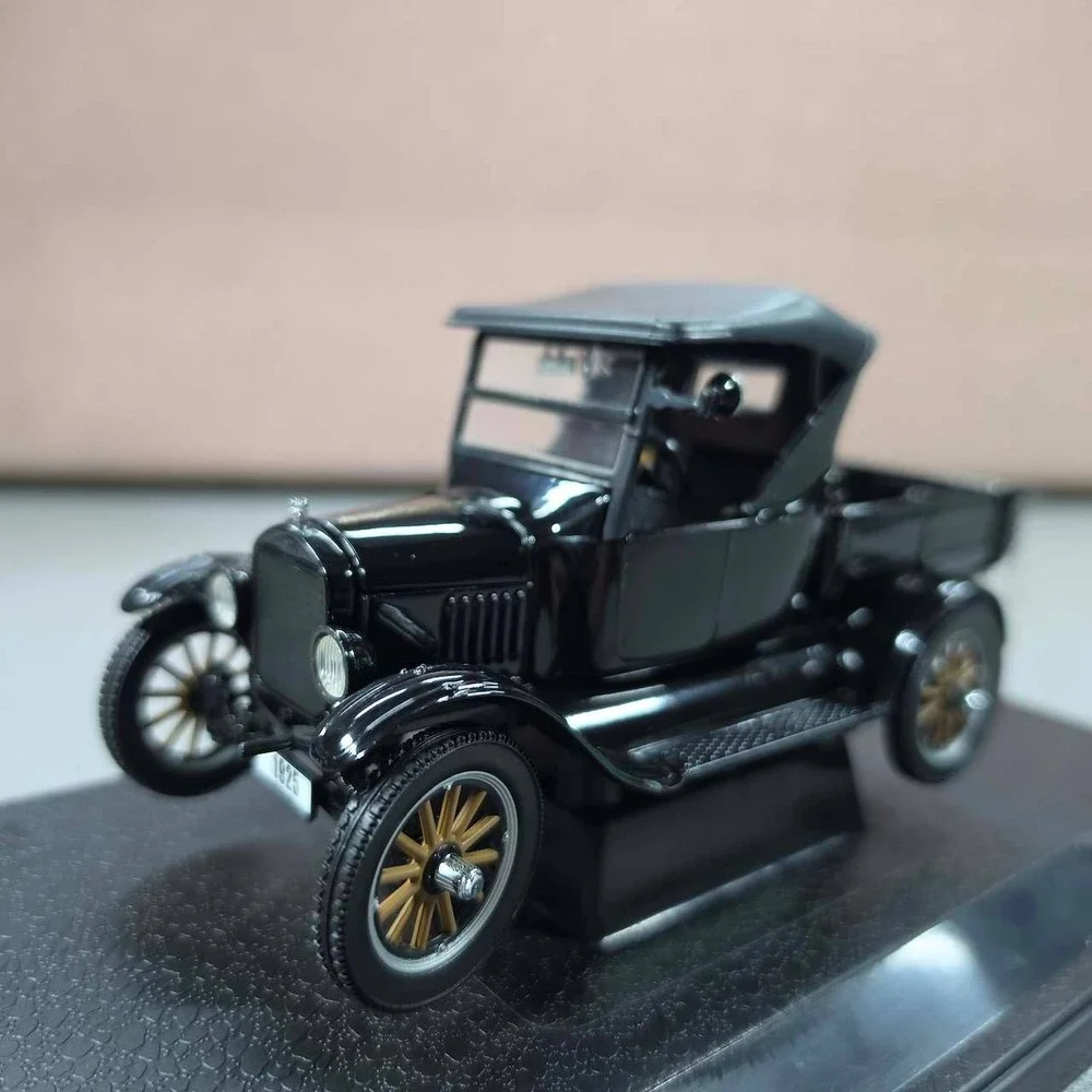 Ford 1925 Model T Runabout Pickup Truck Diecast 1:24 Black Excellent Condition